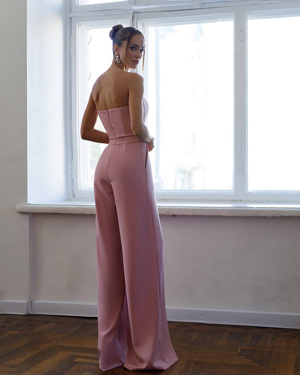 Jumpsuit with Deep Neckline and Slit 4323 - Image 3
