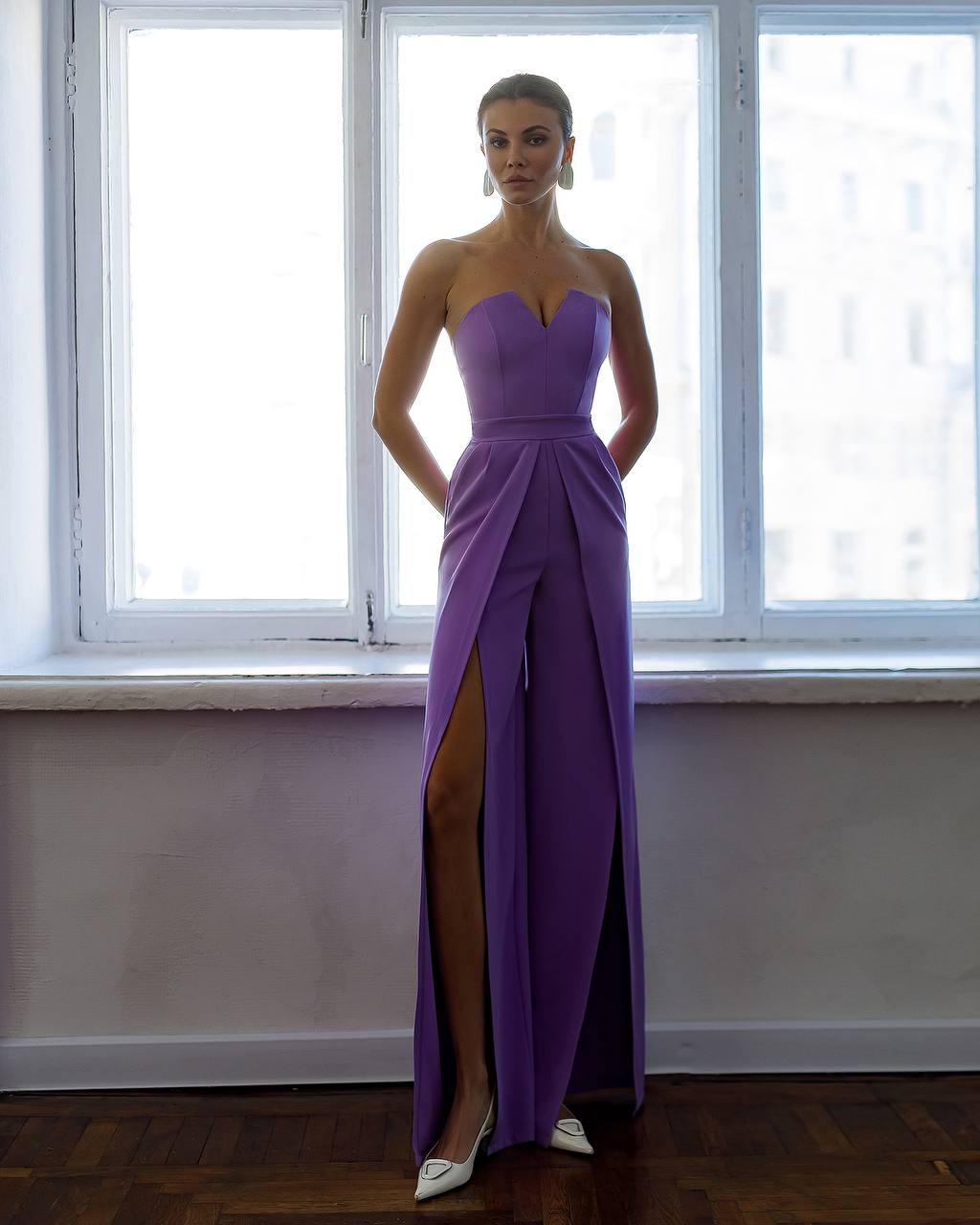 Jumpsuit with Deep Neckline and Slit 4323 - Image 32
